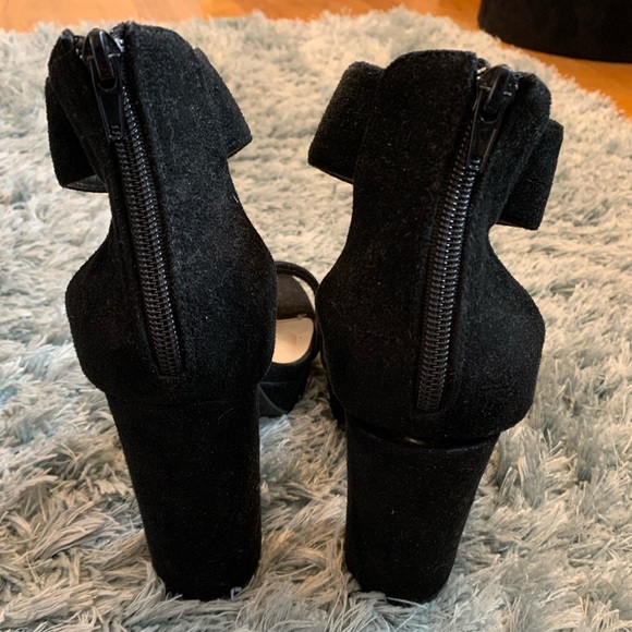 Black suede heels - Picture 4 of 5